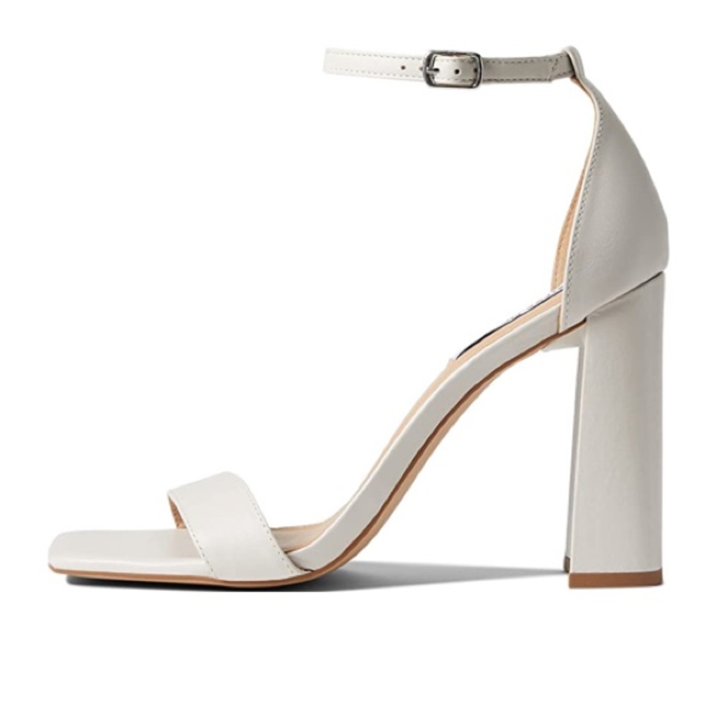 Steve Madden tiaa heel in white size 8.5
USED - Picture 3 of 12